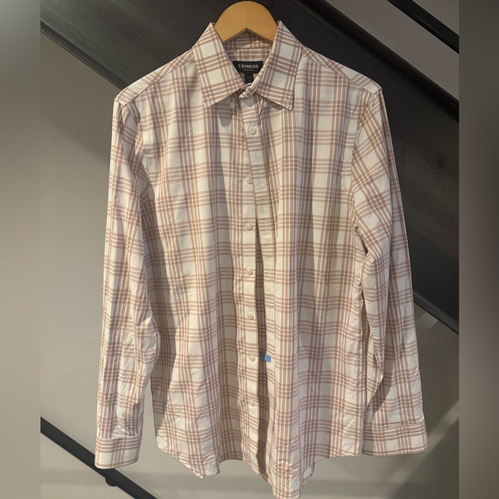 Men’s Express. Button down, long sleeve, soft wash, plaid shirt. Size M